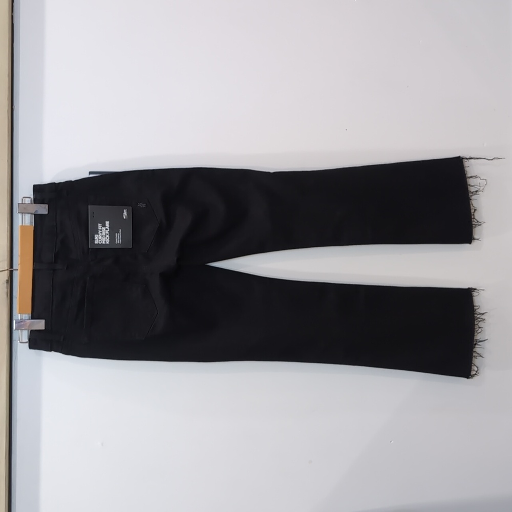 SILVER JEANS | Women's Black Suki Mid-Rise Kick Flare Frayed Hem Cropped Jeans - Picture 7 of 9